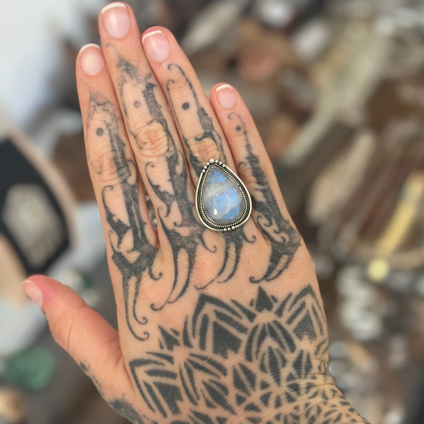 Anillo "Tat" Moonstone