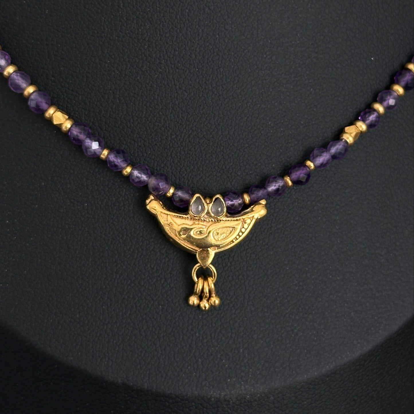 Collar Piedras Mantra Box