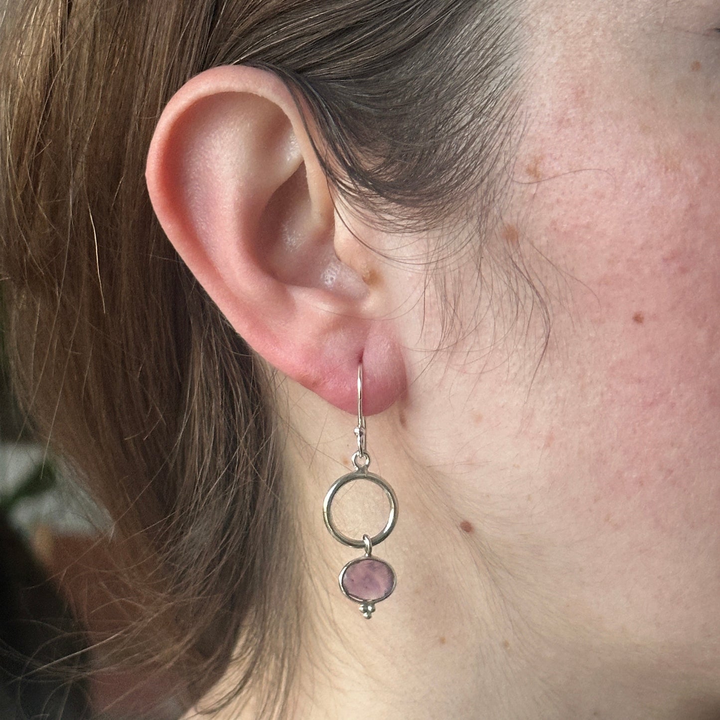 Pendientes “ĀKĀRA” (आकार) Amatista