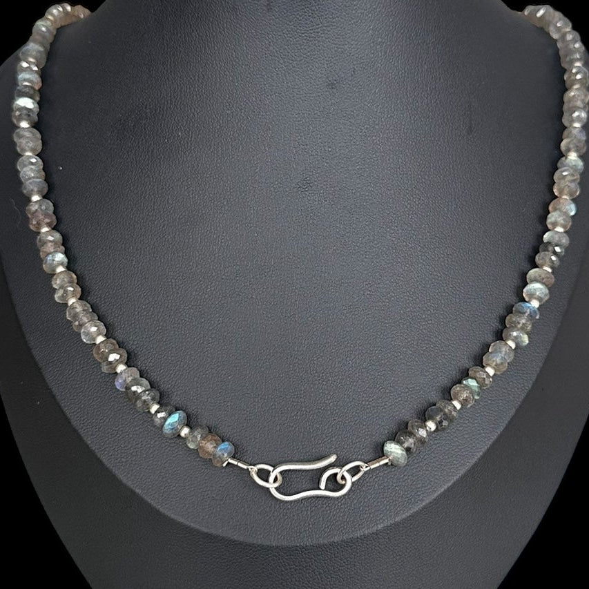 Collar de Labradorita con Colgante Piedra de Luna