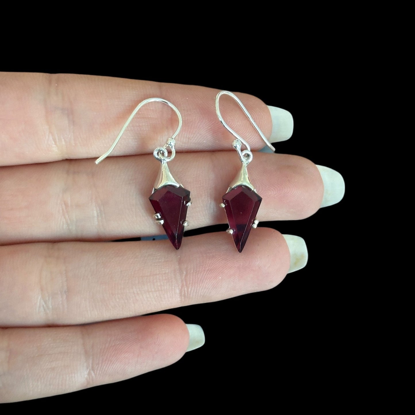 Pendientes "Trigis" Granate