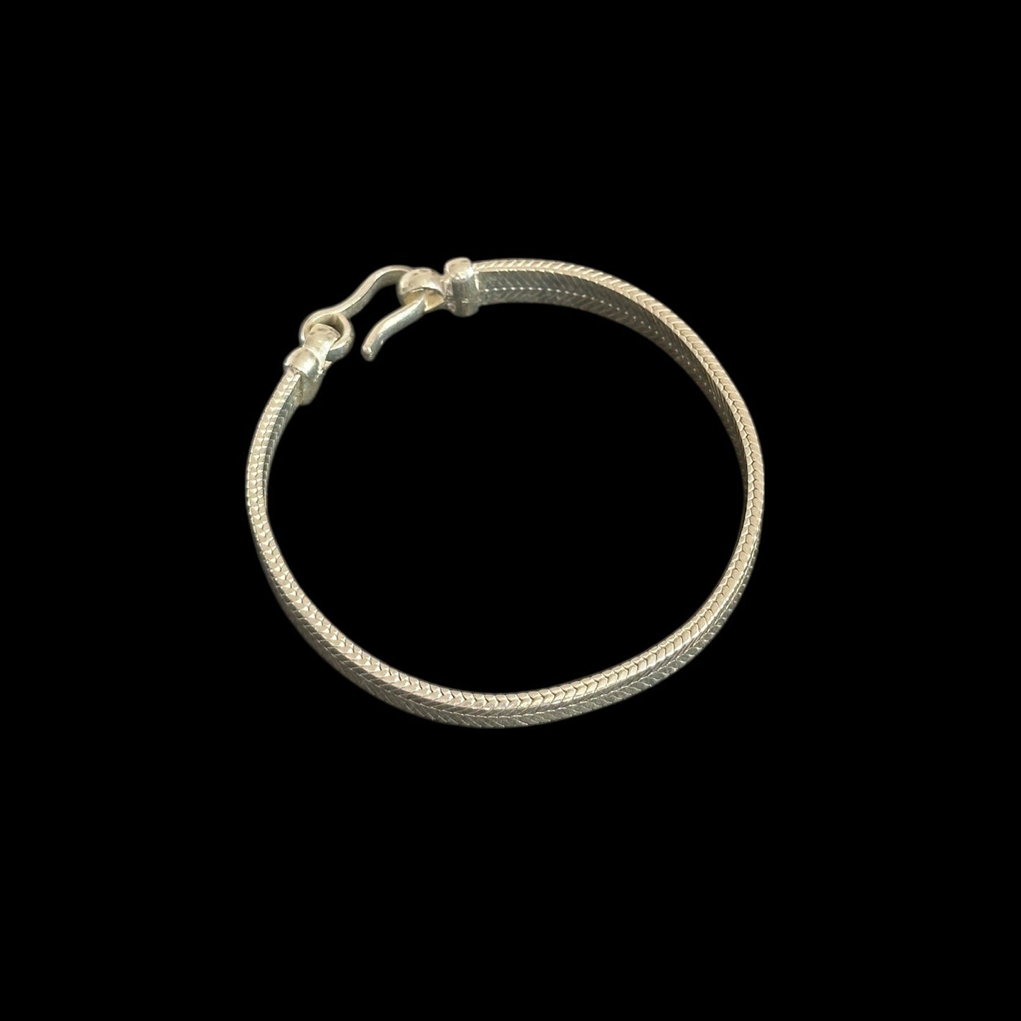 Flaches Schlangenarmband