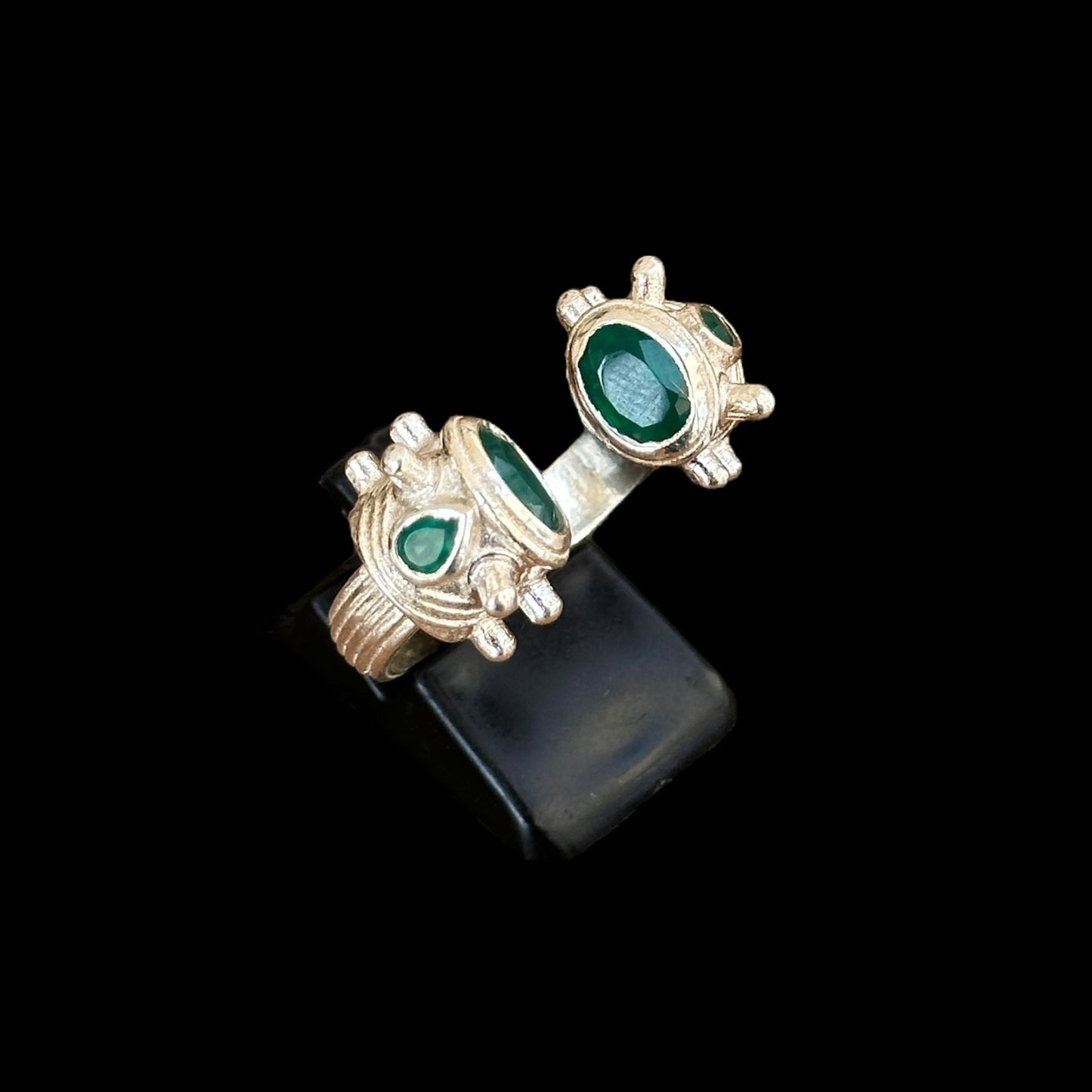 Anillo "Kalinda" Onyx Verde