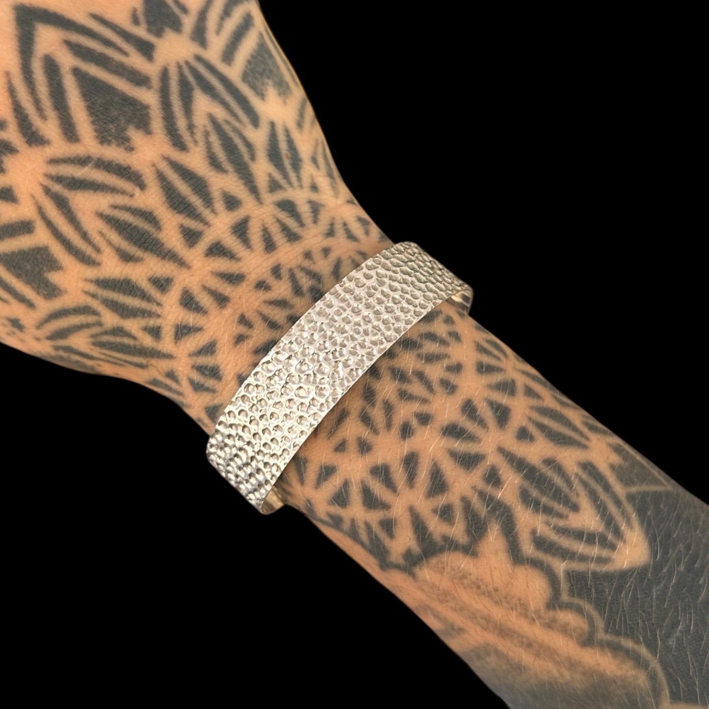 Pulsera Plata Martillada Fina