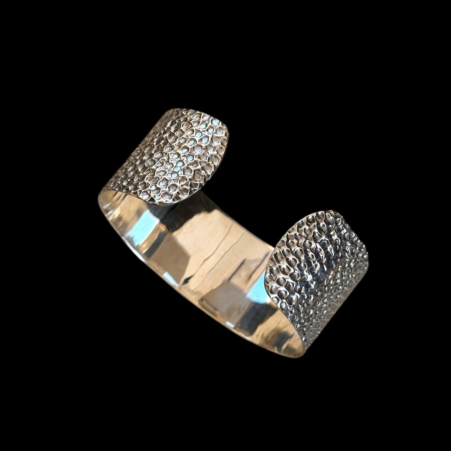 Pulsera Plata Martillada Ancha