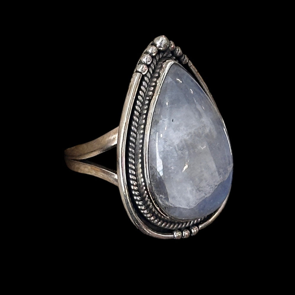 Anillo "Tat" Moonstone