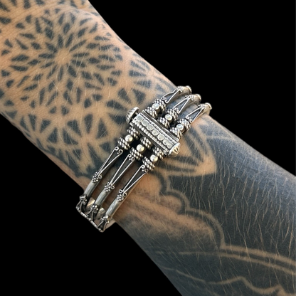 Armband „Kavach“