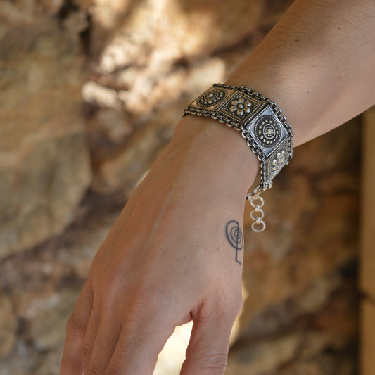 Armband „Padmāvali“ (पद्मावली)