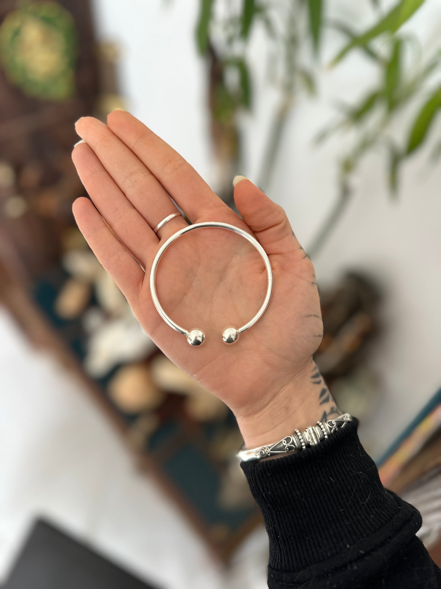 Rigid Bracelet with Two Balls