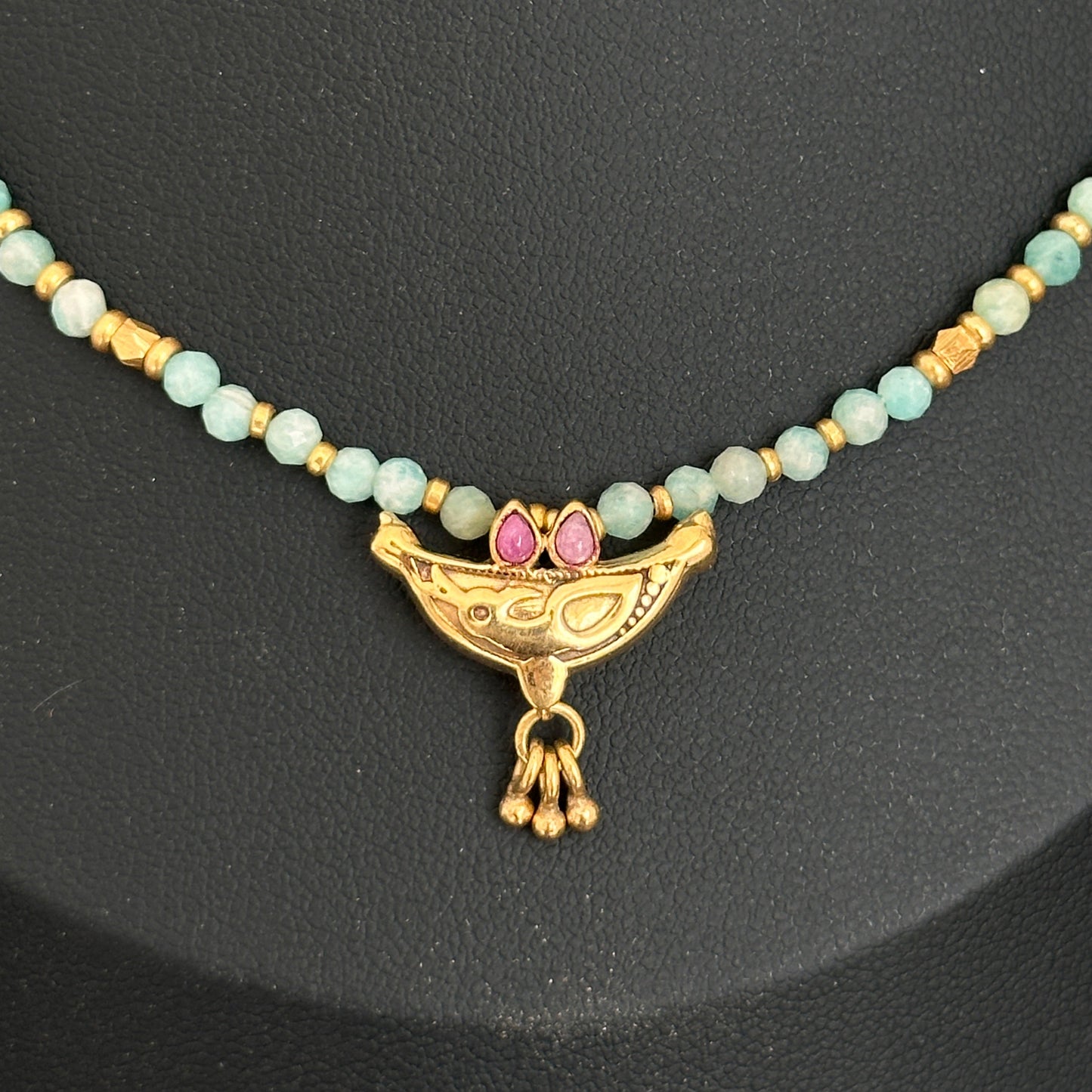 Collar Piedras Mantra Box