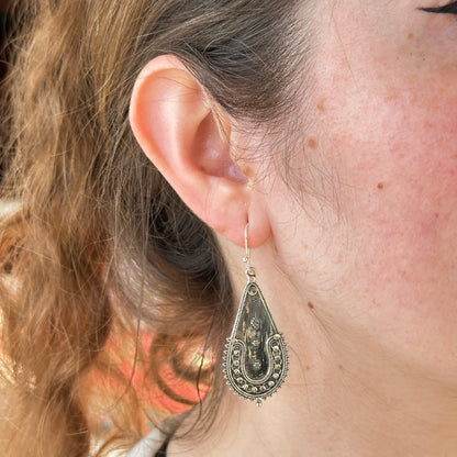 "Nadi-Devi" Earrings (नाडी देवी)