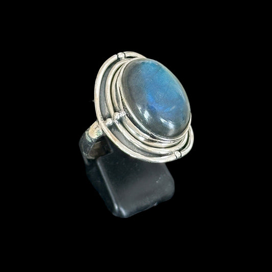 Ring "Paridhi" Labradorit Runde Form