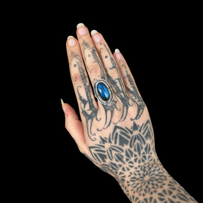 Anillo "Paridhi" Labradorita Forma Ovalada