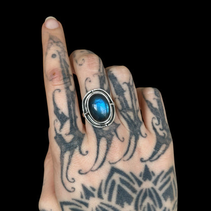 Anillo "Paridhi" Labradorita Forma Redonda