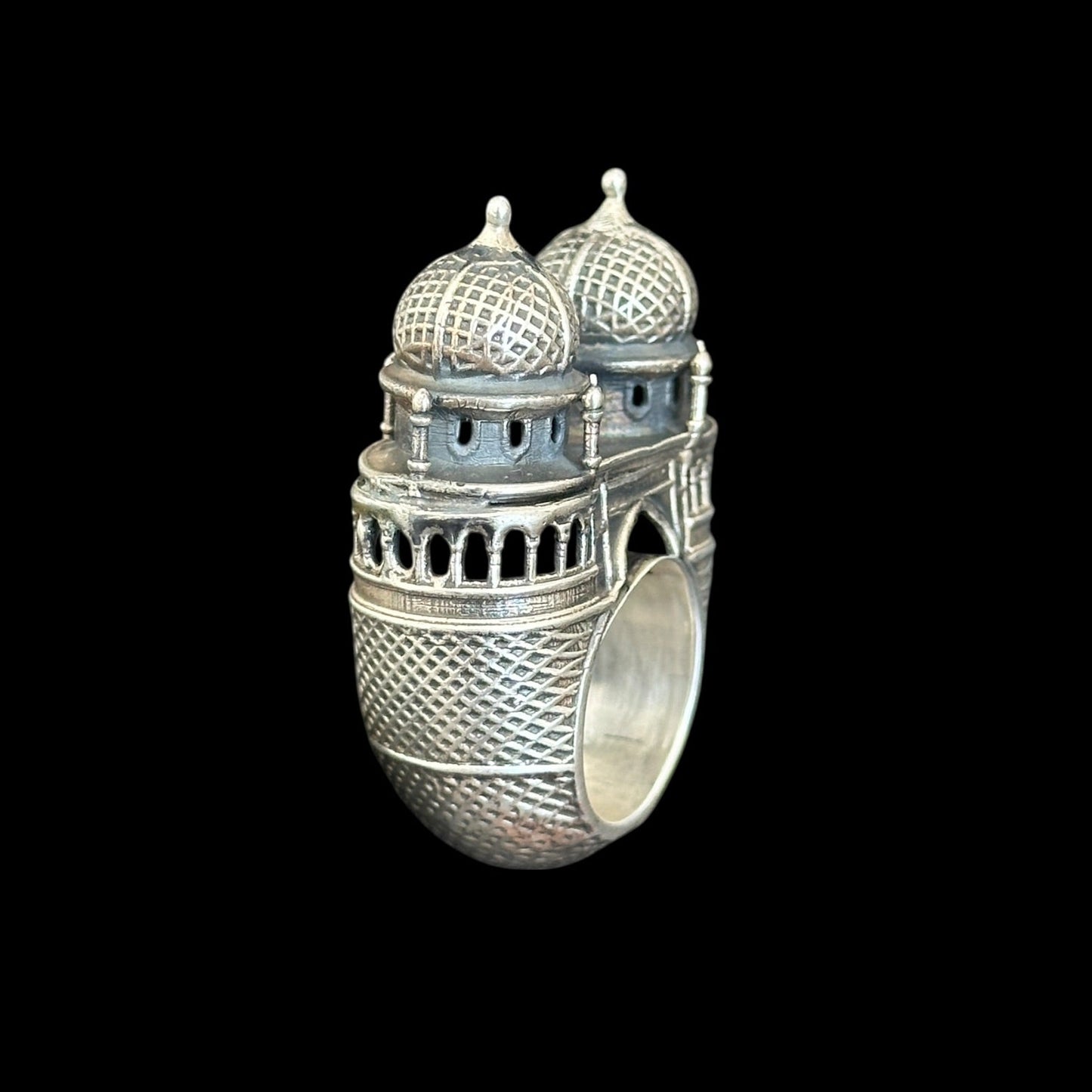 Śikhara-Ring (शिखर)
