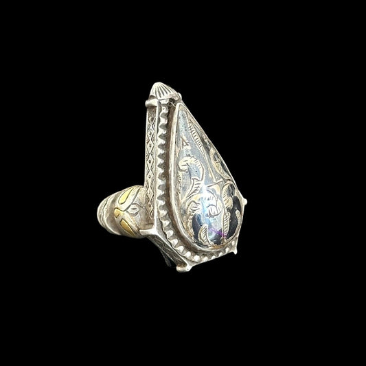 Ring „padmapatra“ (पद्मपत्र)
