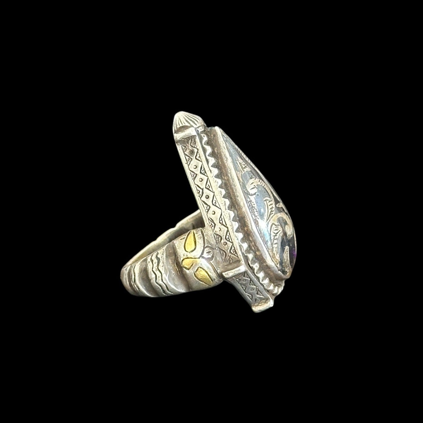 Ring „padmapatra“ (पद्मपत्र)