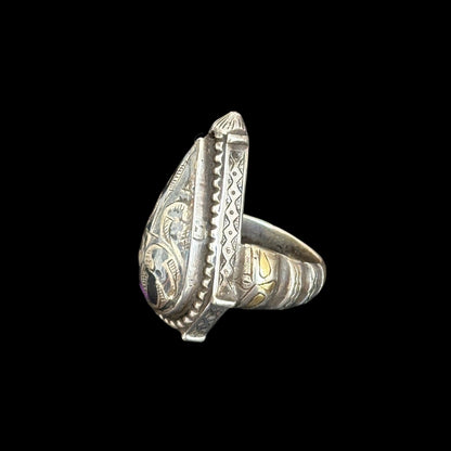 Ring „padmapatra“ (पद्मपत्र)