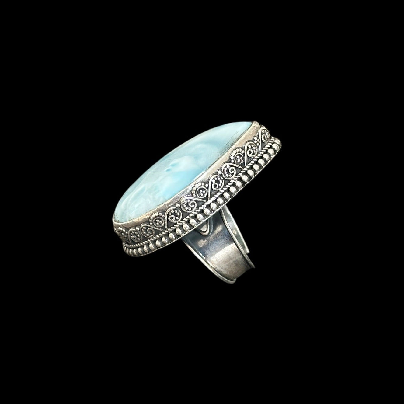 Ring "Sāgara" (सागर) Larimar