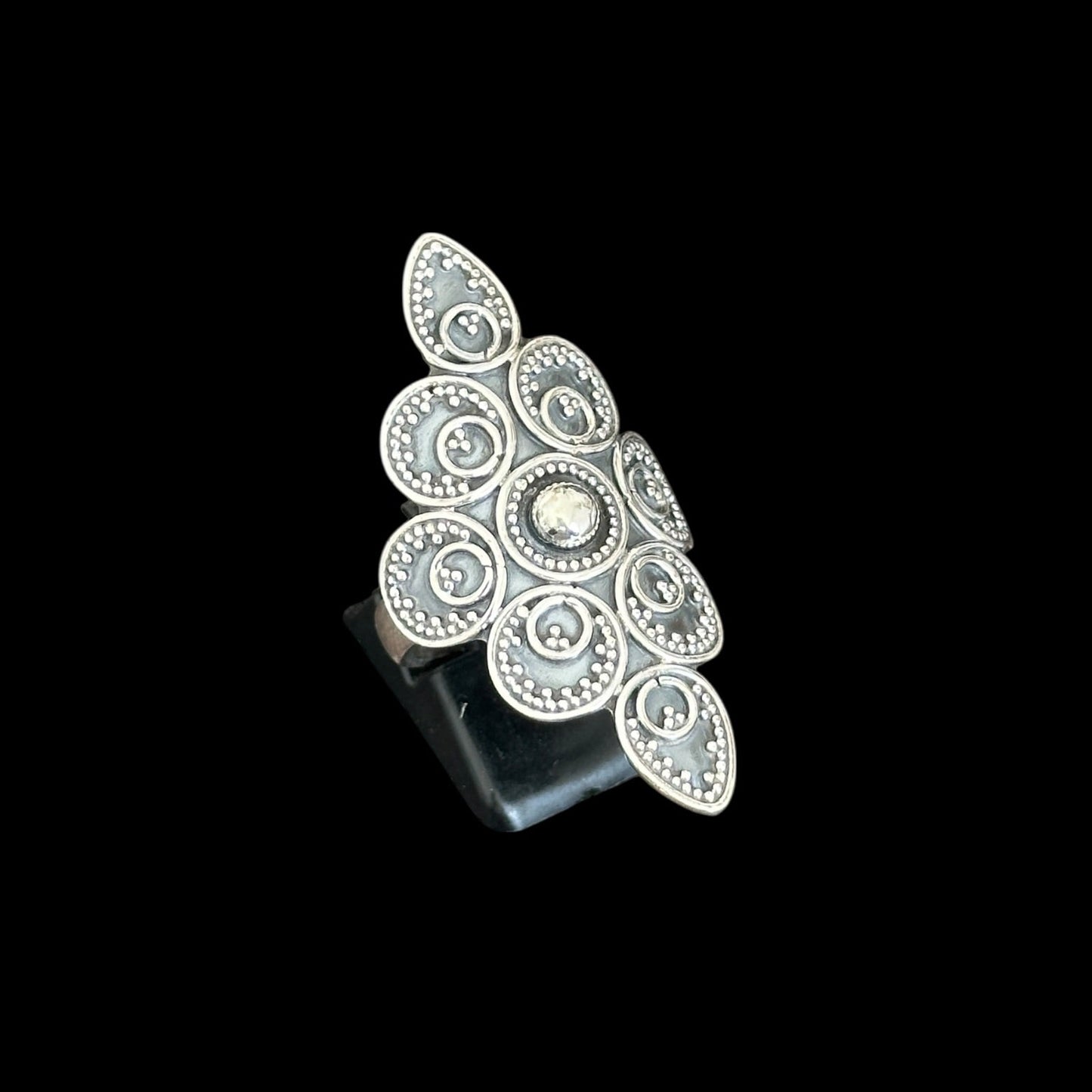 Anillo “Padmika” (पद्मिका)