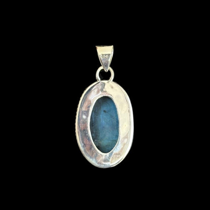 Colgante "Ananta" (अनन्त) Labradorita Entallada Forma Ganesha Oval.