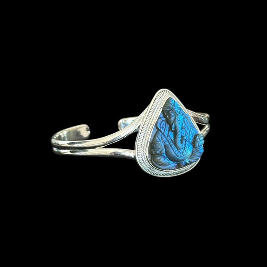Pulsera "Ananta" (अनन्त) Labraorita Entallada Forma Ganesha