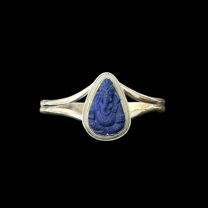 Armband "Ananta" (अनन्त) Lapislazuli Geschnitzte Ganesha-Form
