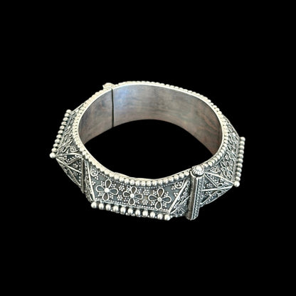 Pulsera "Yantra" (यन्त्र)
