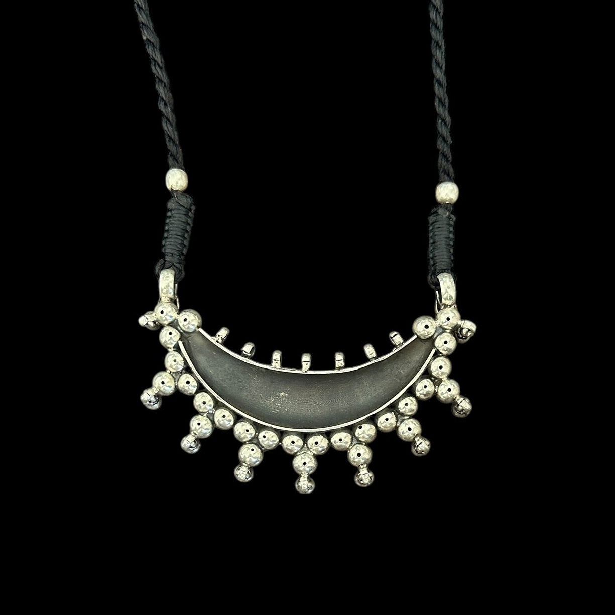Halskette „Ardhachandra“ (अर्धचन्द्र)