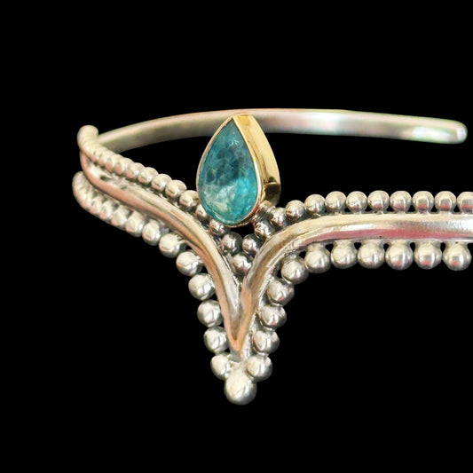 Armband „arunya“ (अरुण्या) · Apatit