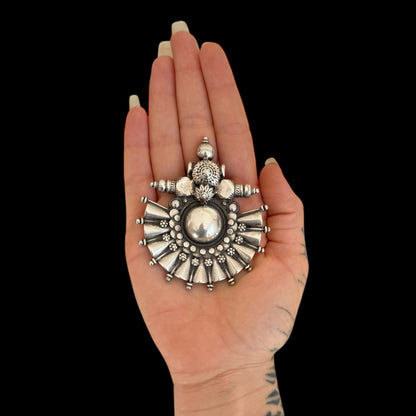 "Surya Kīrtī" Pendant