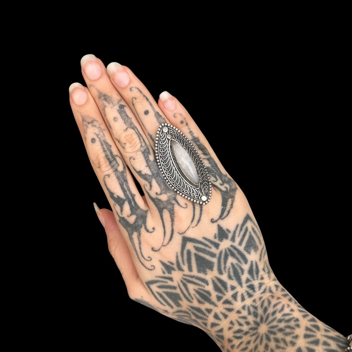 Anillo Rajavjit Piedra de Luna