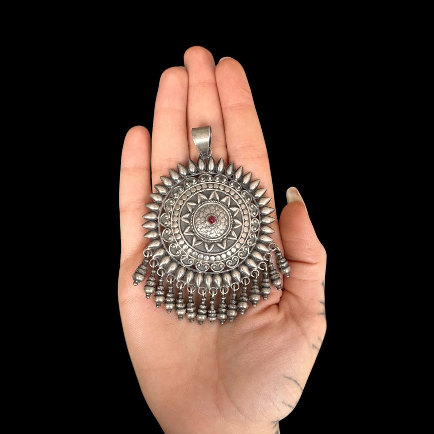 Colgante Surya Mandala (सूर्य मण्डल)