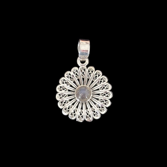 Anhänger "Sūryā" (सूर्या