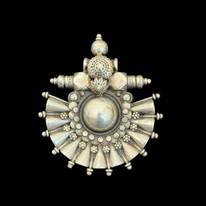 "Surya Kīrtī" Pendant