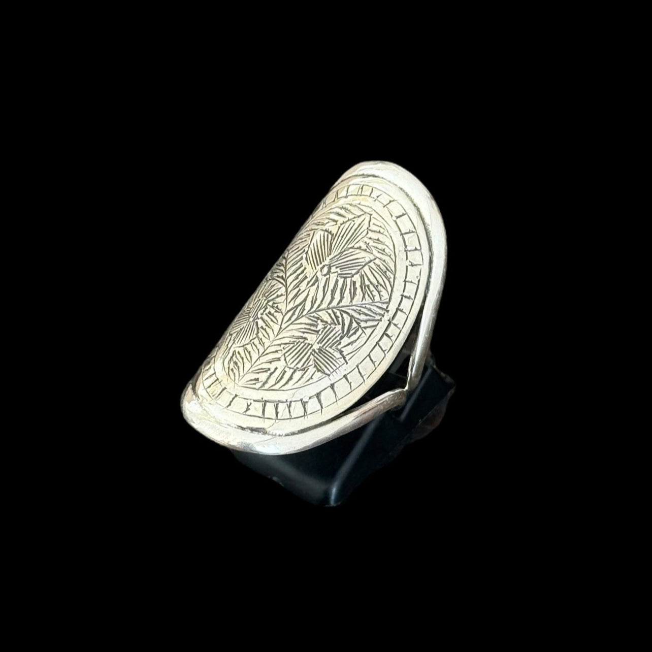 Anillo Plata Entallado "Phool"