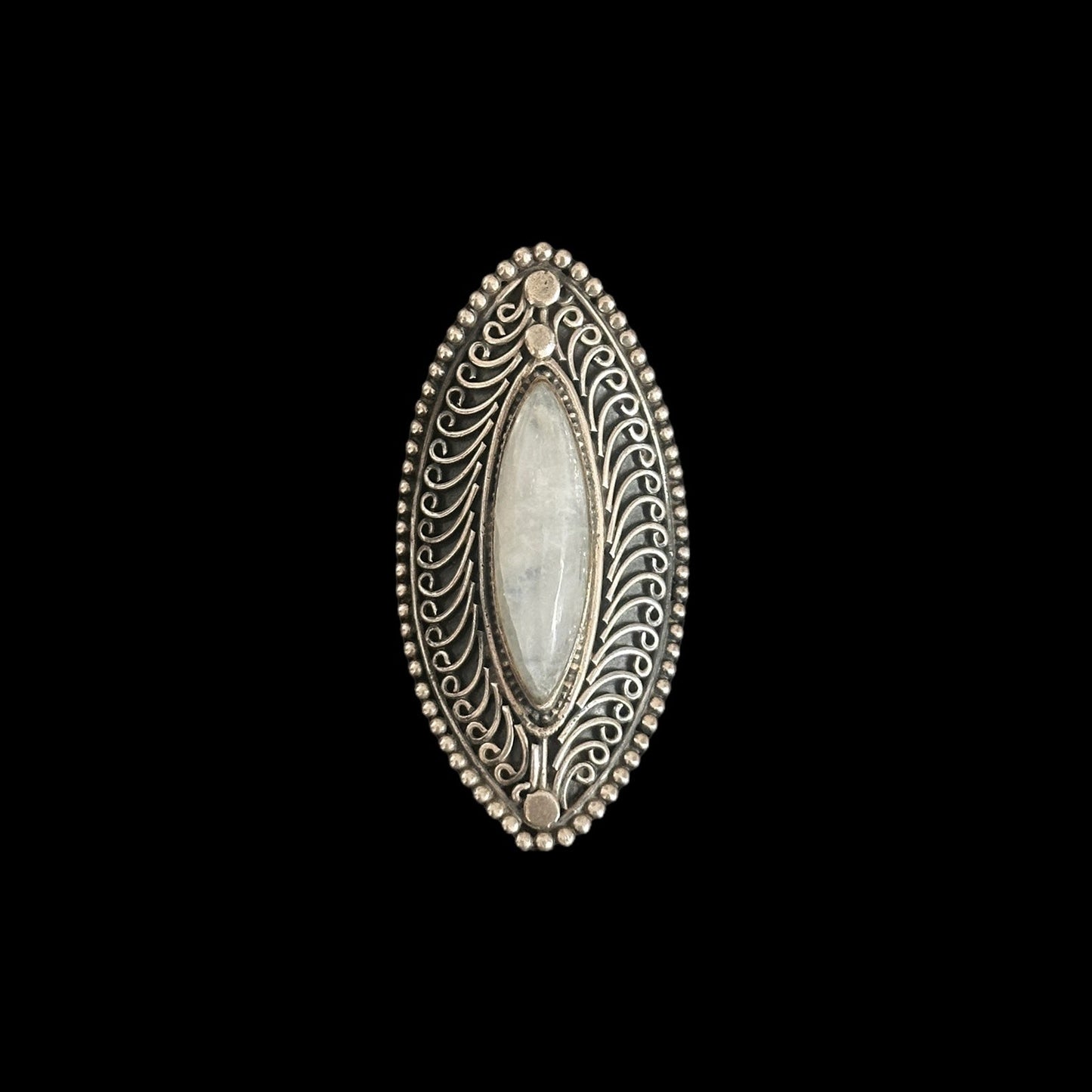 Anillo Rajavjit Piedra de Luna