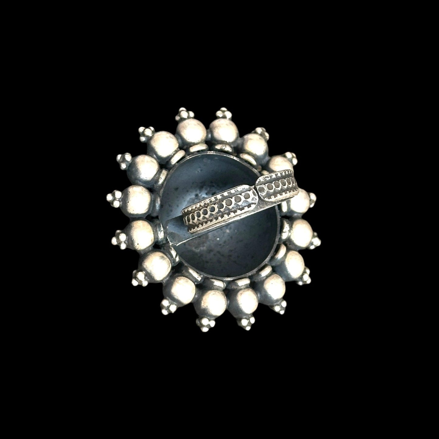Ring „Vasundharā“ (वसुधरा)