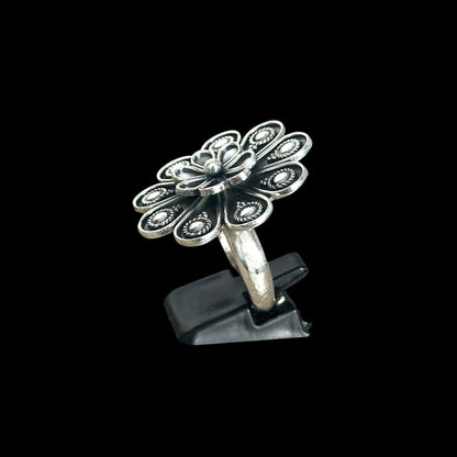 Anillo "Kamalini” (कमलिनी)