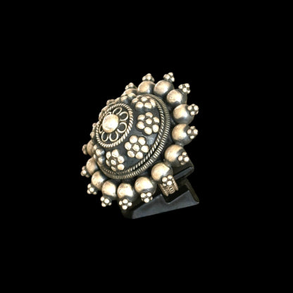 Ring „Vasundharā“ (वसुधरा)