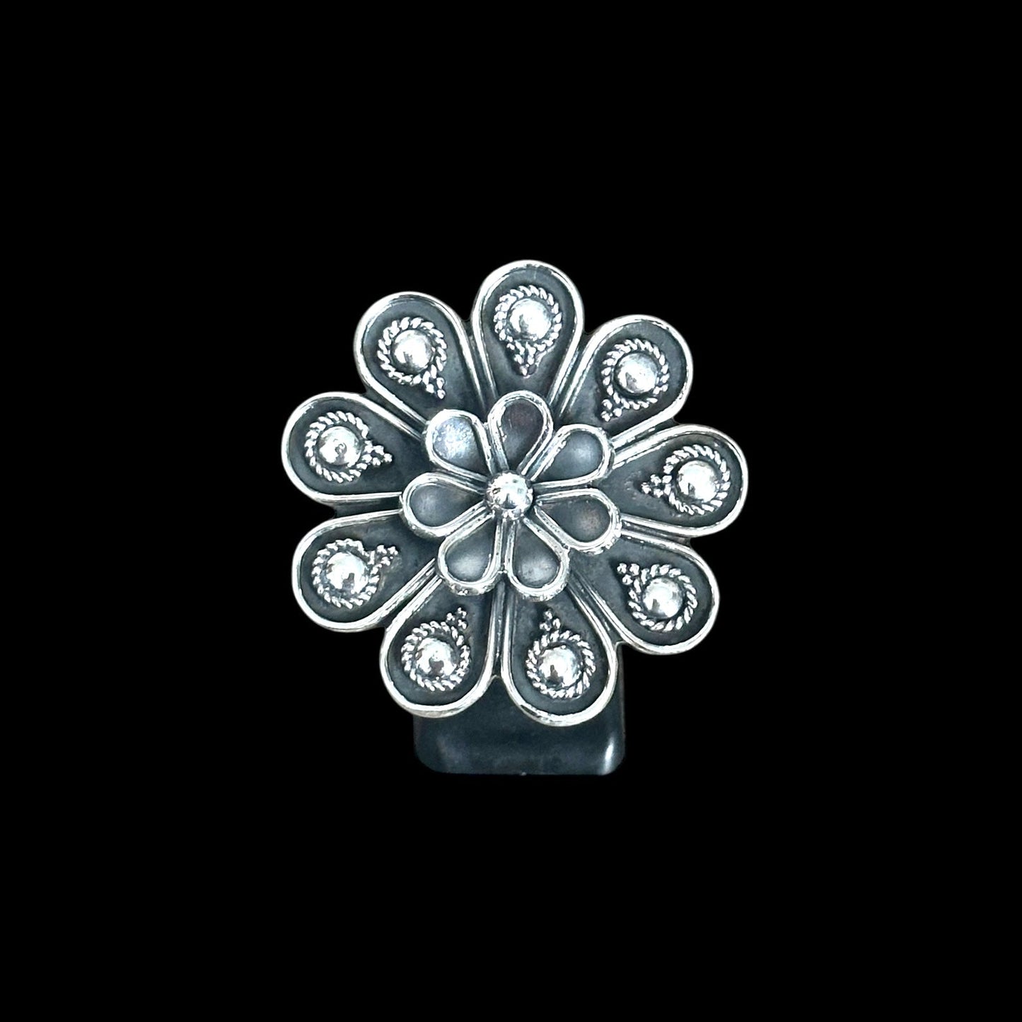 Anillo "Kamalini” (कमलिनी)