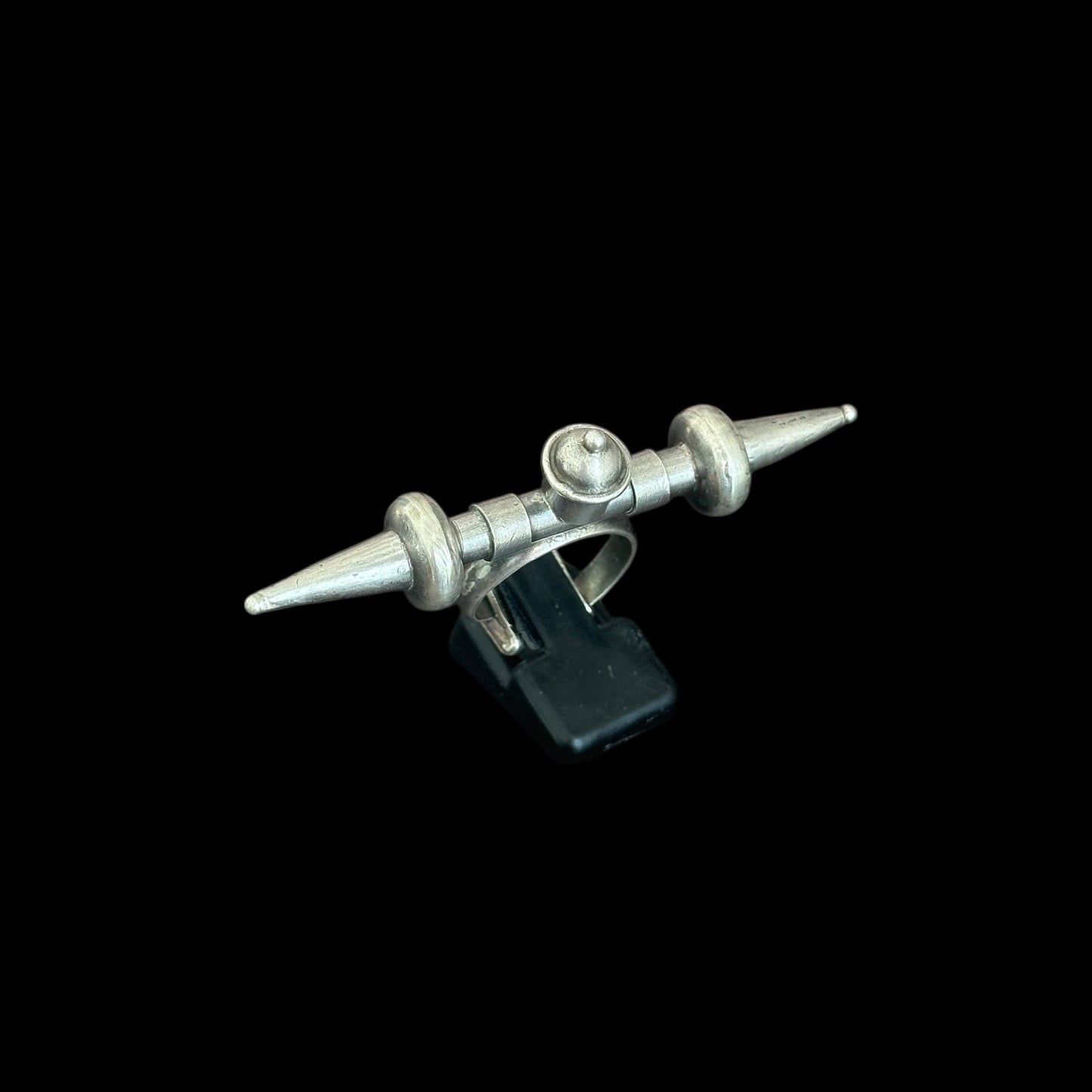 Vajra-Ring (वज्र)