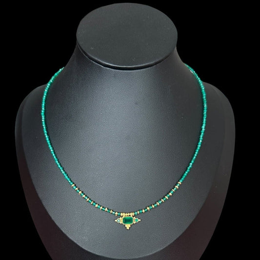 Halskette SŪTRA · Grüner Onyx