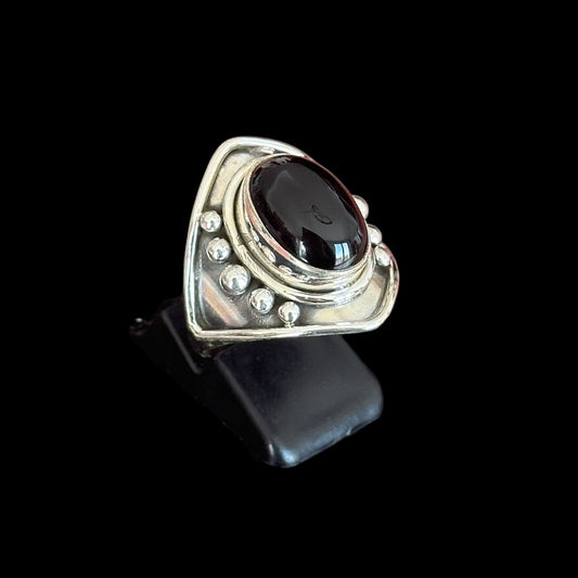 Ring „Chon“ mit schwarzem Onyx