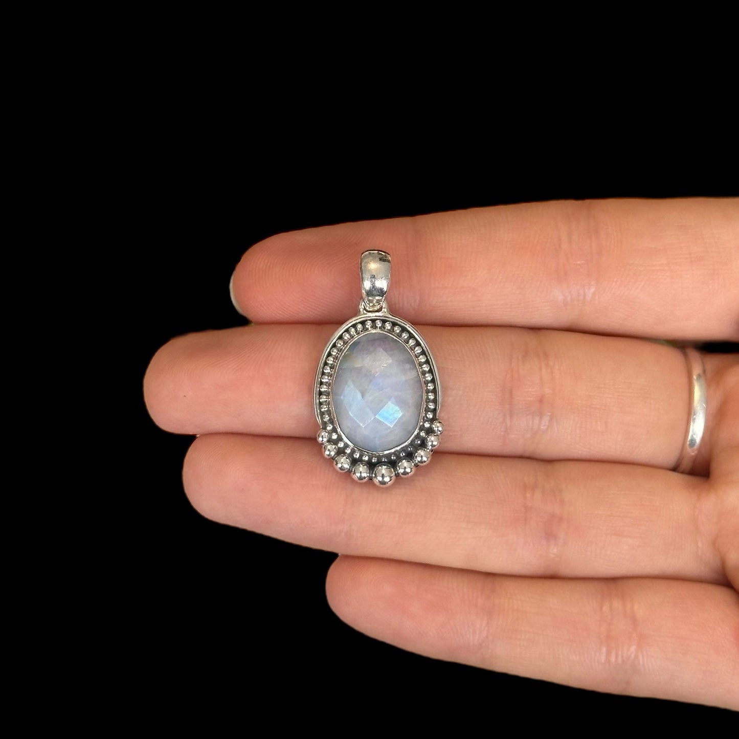 Colgante "Swastina" Piedra de Luna