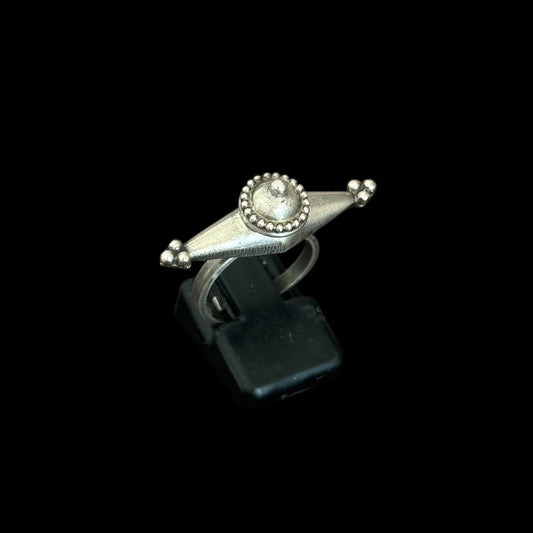 Anillo “Trinetra” (त्रिनेत्र)