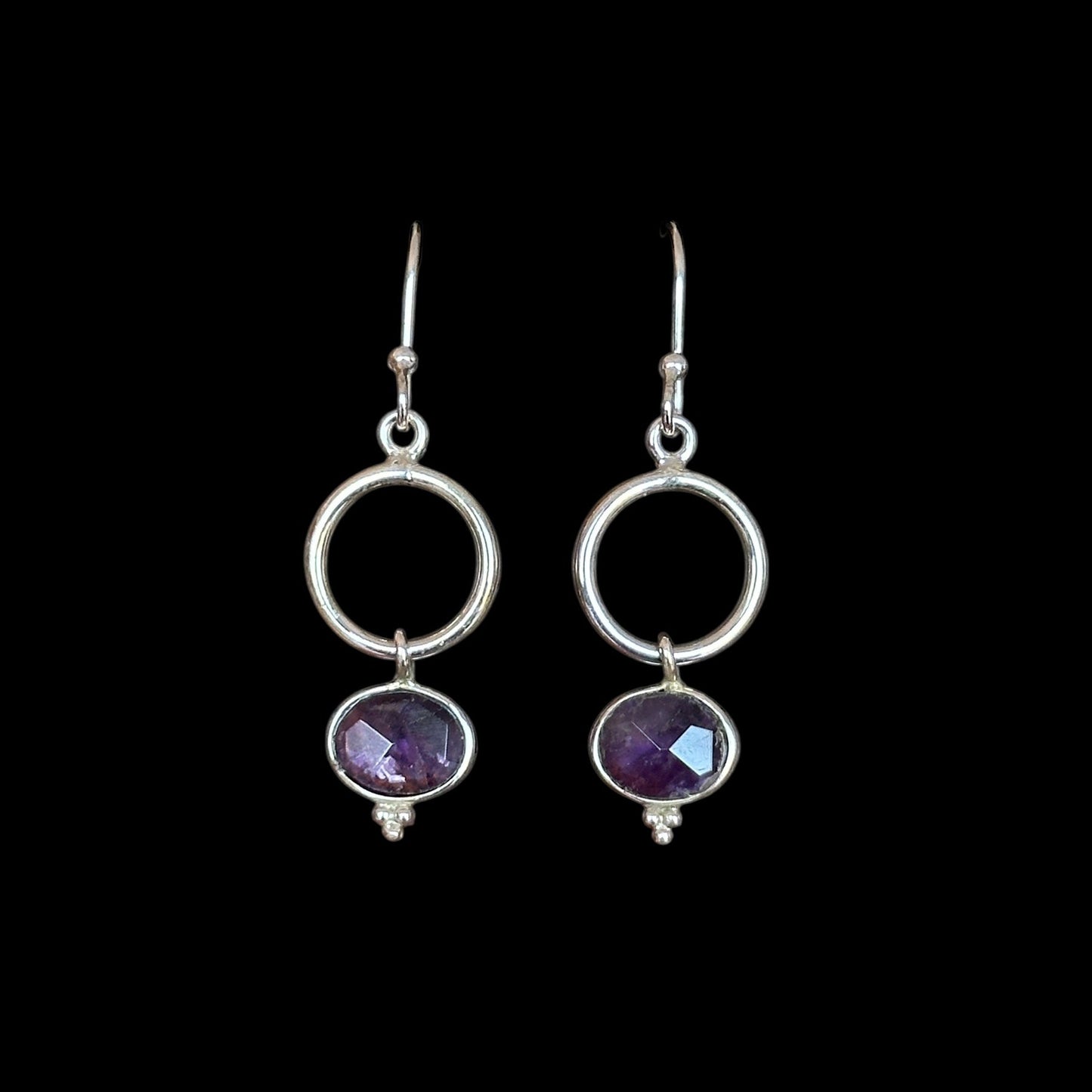 Pendientes “ĀKĀRA” (आकार) Amatista
