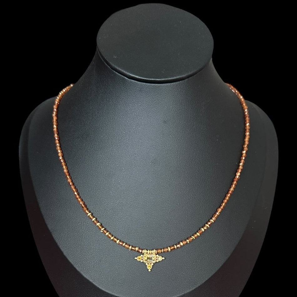 Collar SŪTRA · Hasonite