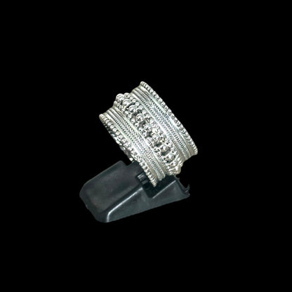 Ring „Nitya“ (नित्य)