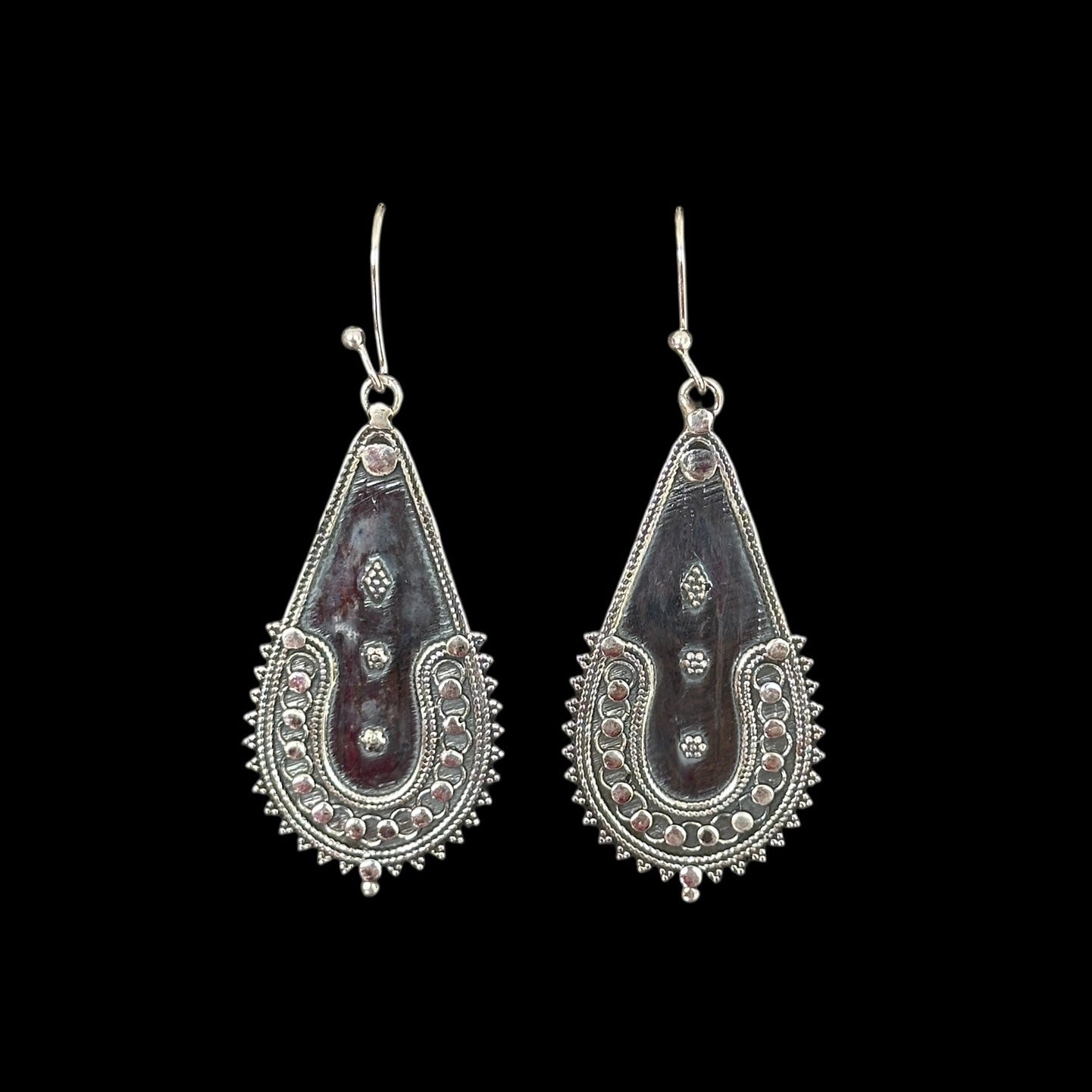 "Nadi-Devi" Earrings (नाडी देवी)